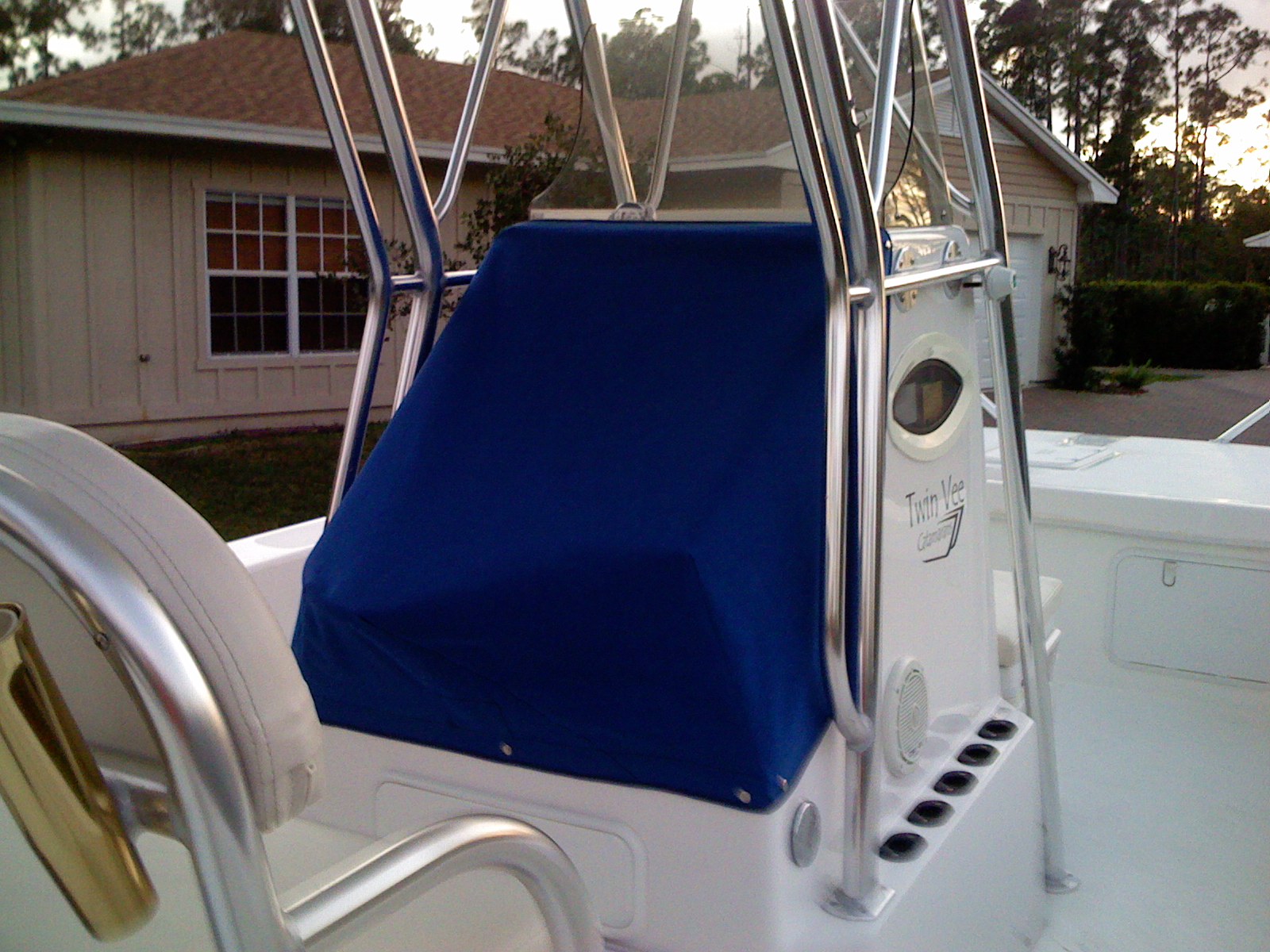 CENTER CONSULE, SEAT, MOTTOR COVER