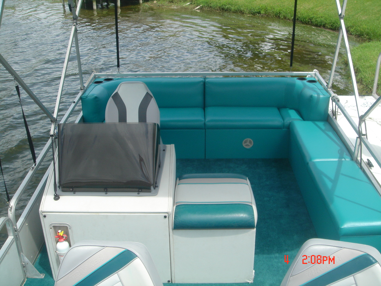 UPHOSTERY AND BOW CUSHIONS